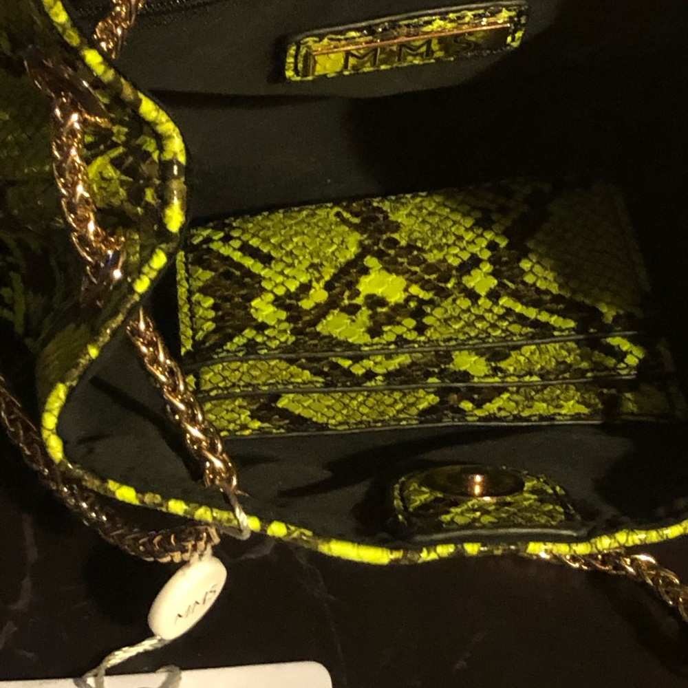 Handbag - Picture 2 of 2